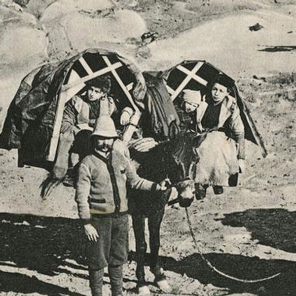 تاریخچه گردشگری و تاثیر وجود مجتمع خدماتی و رفاهی بینراهی بر گردشگری